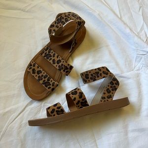 Cushionaire Animal Print Leopard Sandals